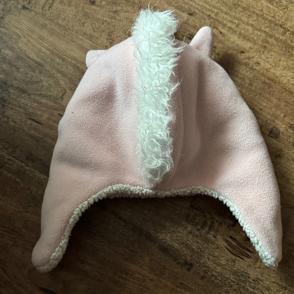 GAP Cream Fleece Hat